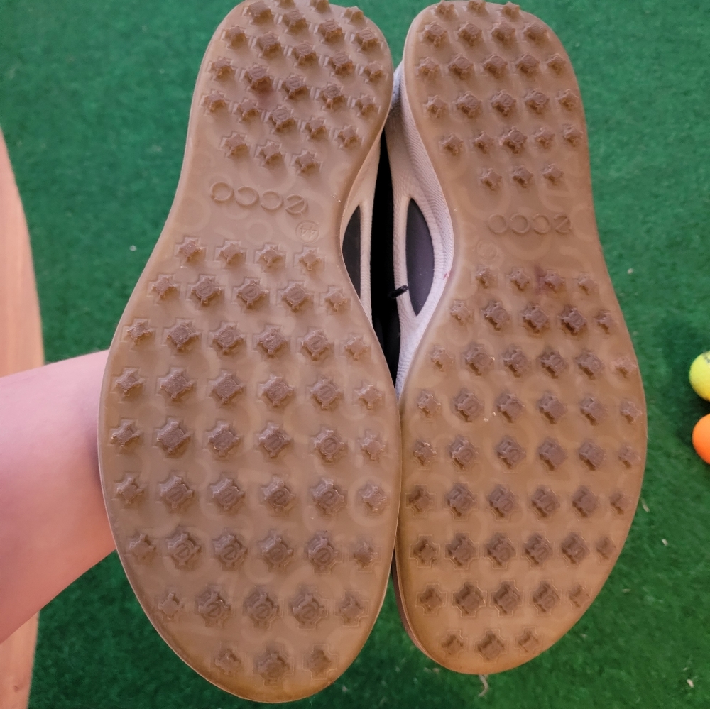 Ecco Golf Shoes - Picture 3 of 7